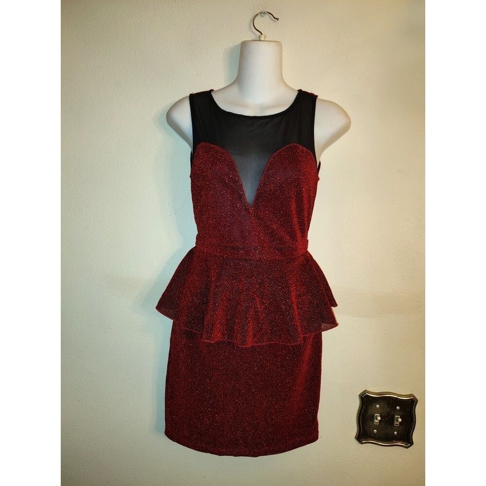 Women Charlotte Russe Sweet Heart V Neck Red Sparkle & Black Dress w Peplum Sz S